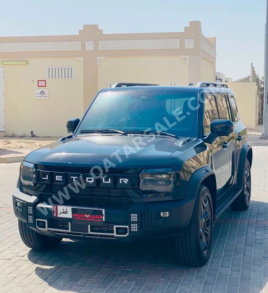 Jetour T2 Luxury Plus 2025 Automatic 18,000 Km 4 Cylinder Four Wheel Drive (4WD) SUV Black