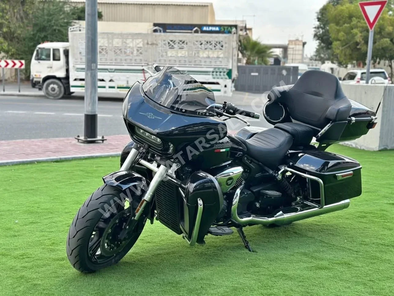 2025 - اللون اسود -  الضمان