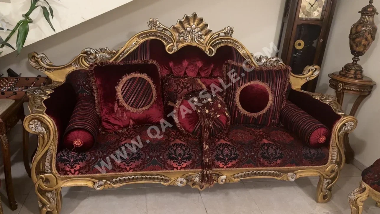 الأرائك والكنب والكراسي كنبة بثلاث مقاعد