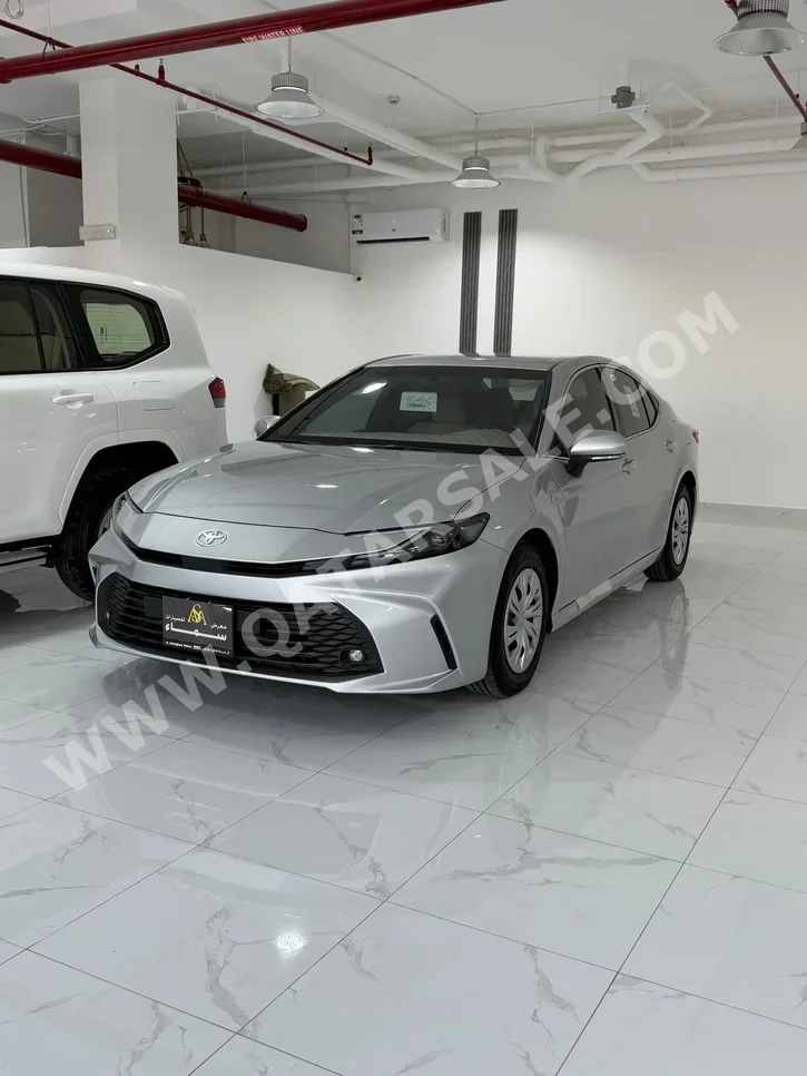 Toyota Camry 2025 Automatic 5,000 Km 4 Cylinder Front Wheel Drive (FWD) Sedan Silver With Warranty