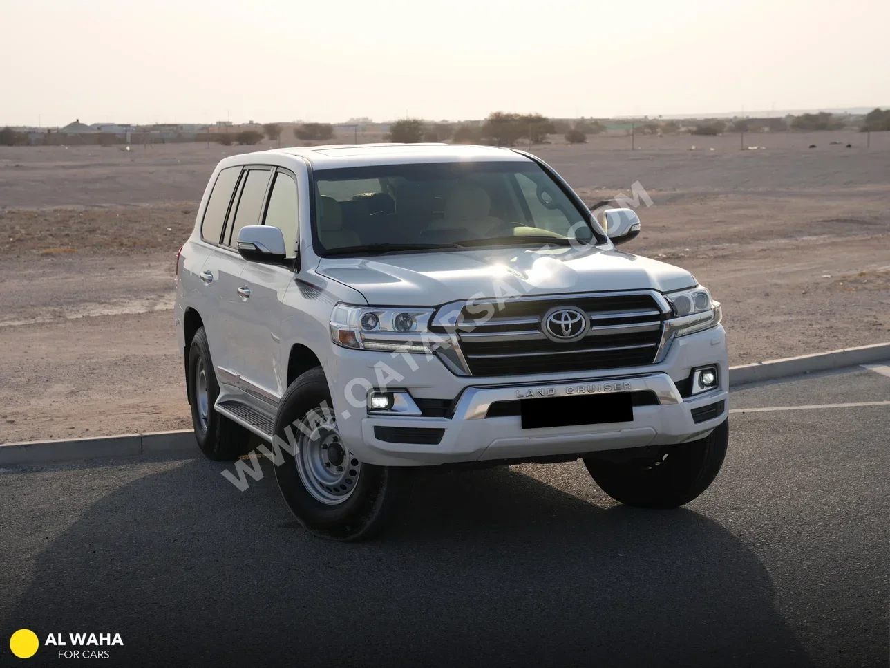 Toyota  Land Cruiser  GXR  2019  Automatic  150,000 Km  8 Cylinder  Four Wheel Drive (4WD)  SUV  White