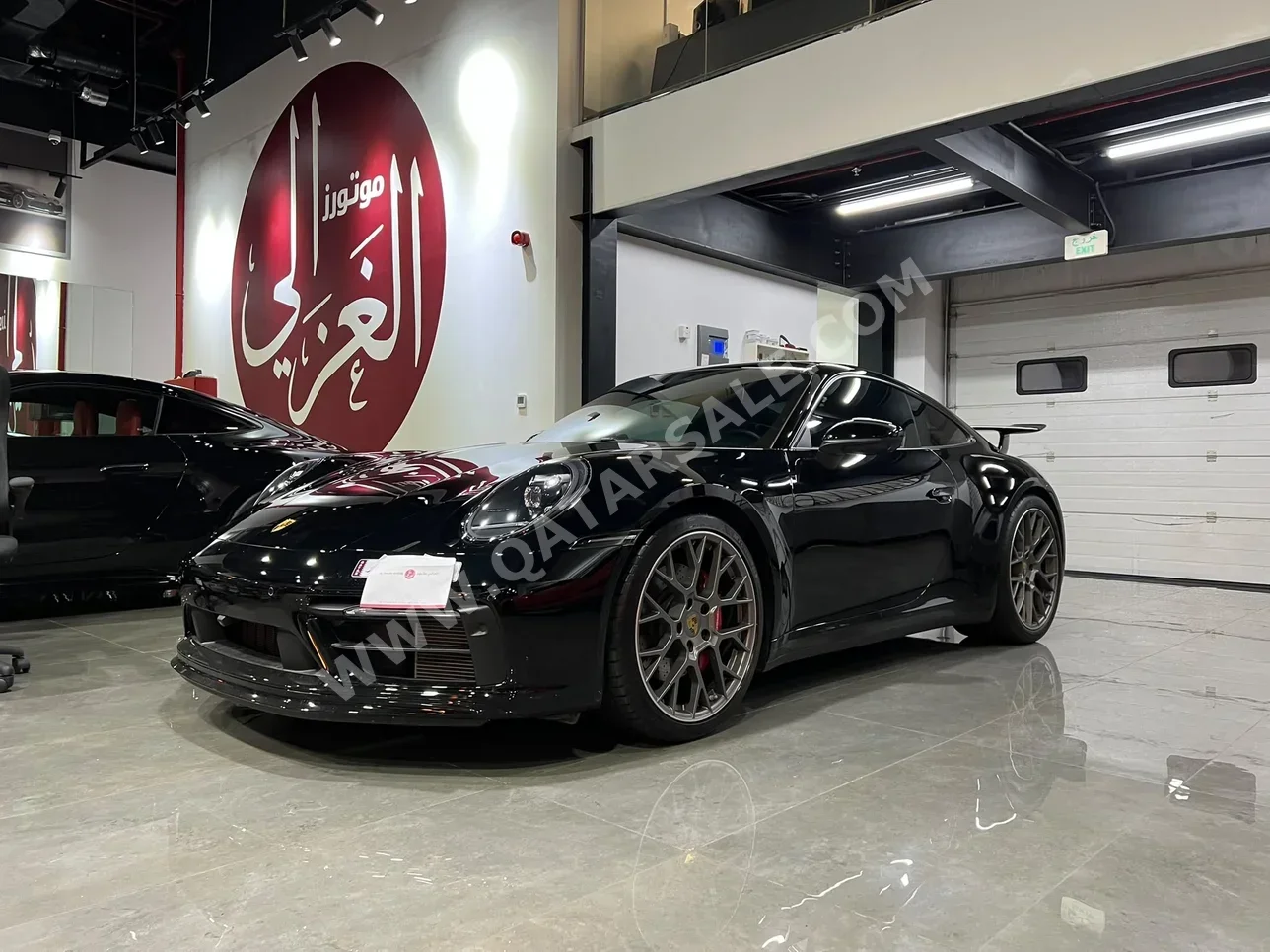 بورش  911  كاريرا  2022  اوتوماتيك  14,000 كم  6 سلندر  دفع خلفي  كوبيه \ سبورت  أسود