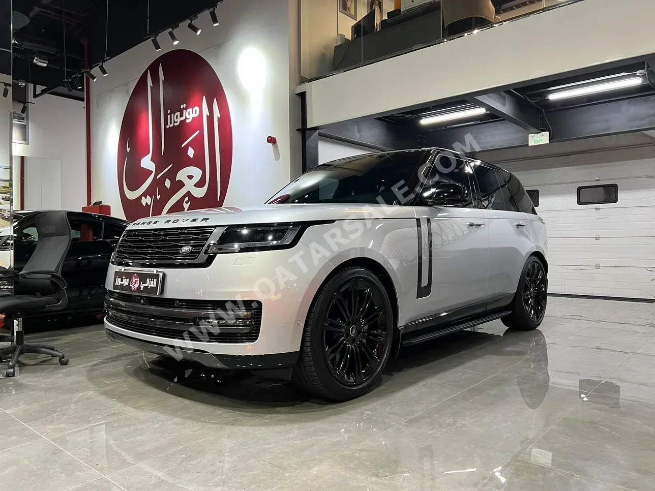 Land Rover  Range Rover  Vogue HSE  2024  Automatic  51,000 Km  6 Cylinder  Four Wheel Drive (4WD)  SUV  Silver  With Warranty