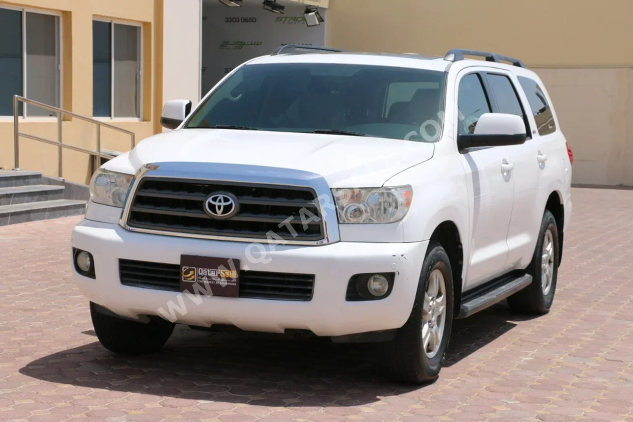 Toyota Sequoia 2012 Automatic 300,000 Km 8 Cylinder Four Wheel Drive (4WD) SUV White