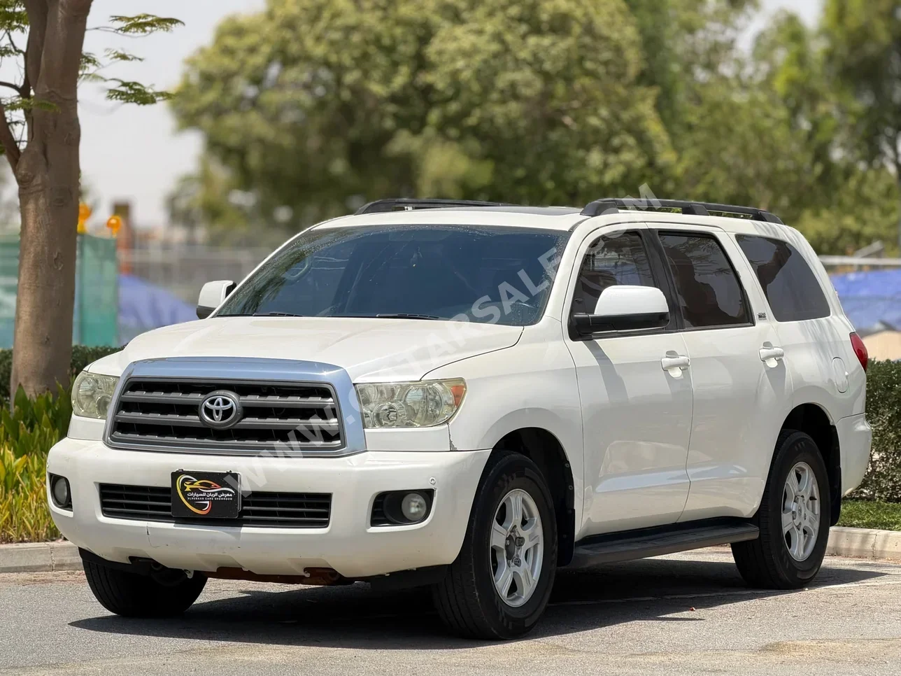 Toyota Sequoia SR5 2015 Automatic 249,000 Km 8 Cylinder Four Wheel Drive (4WD) SUV White