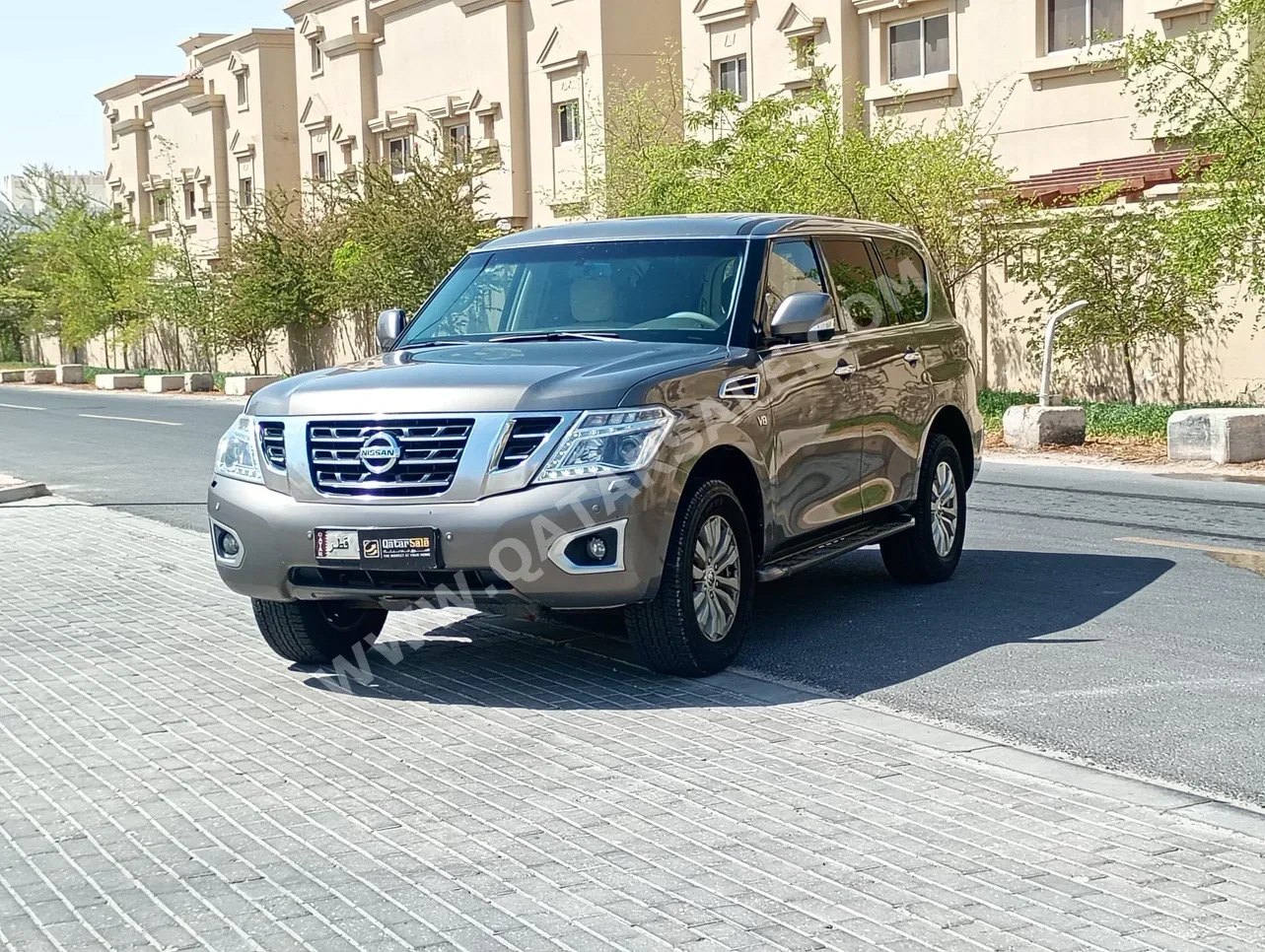 Nissan Patrol SE 2015 Automatic 330,000 Km 8 Cylinder Four Wheel Drive (4WD) SUV Gray