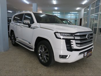Toyota  Land Cruiser  VXR Twin Turbo  2024  Automatic  11,000 Km  6 Cylinder  Four Wheel Drive (4WD)  SUV  White  With Warranty