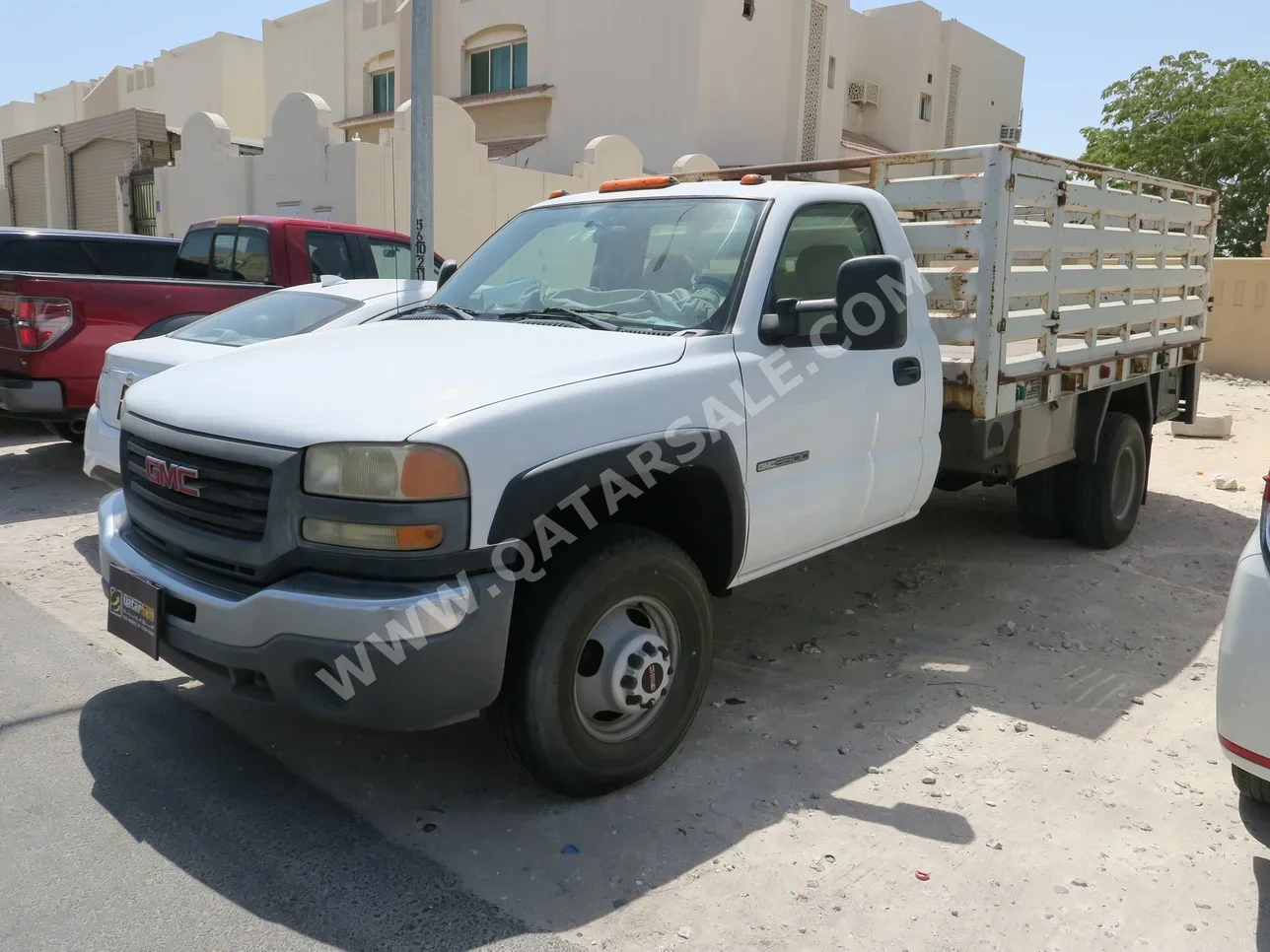 GMC  Sierra  3500  2006  Manual  48,000 Km  8 Cylinder  Four Wheel Drive (4WD)  Pick Up  White