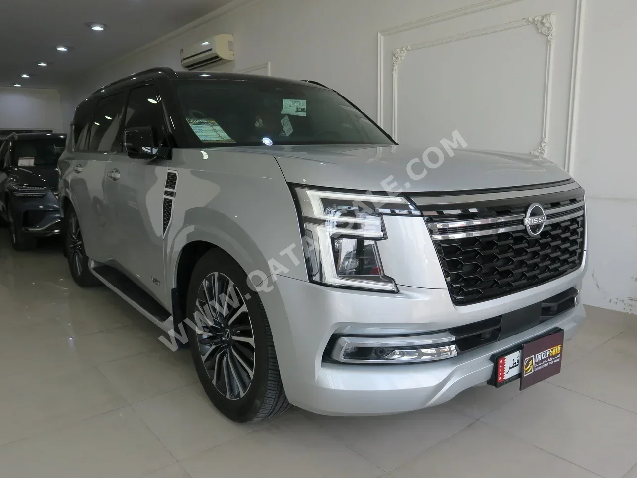 Nissan  Patrol  Platinum  2025  Automatic  20,000 Km  6 Cylinder  Four Wheel Drive (4WD)  SUV  Silver  With Warranty