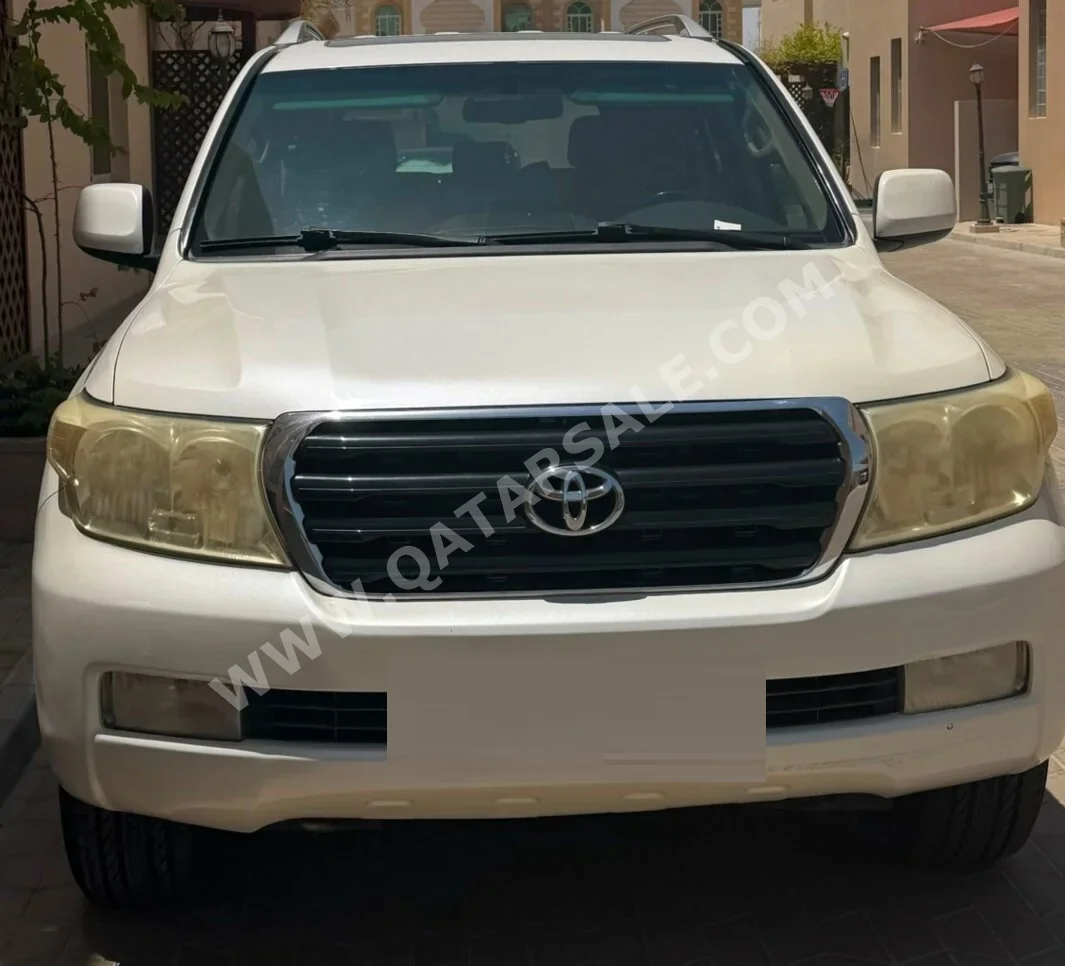 Toyota  Land Cruiser  GX  2011  Automatic  202,000 Km  6 Cylinder  Four Wheel Drive (4WD)  SUV  White