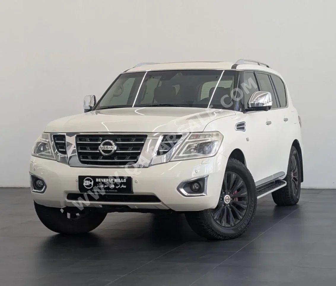 Nissan  Patrol  Platinum  2017  Automatic  121,240 Km  8 Cylinder  Four Wheel Drive (4WD)  SUV  White