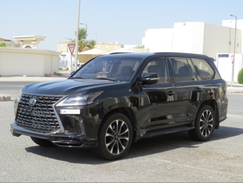 Lexus  LX  570 S Black Edition  2019  Automatic  108,000 Km  8 Cylinder  Four Wheel Drive (4WD)  SUV  Black