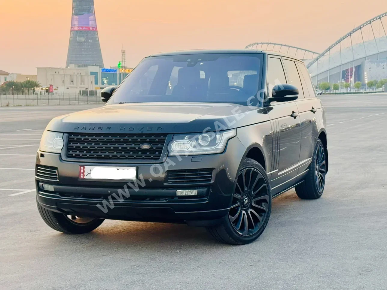 Land Rover Range Rover Vogue Autobiography 2017 Automatic 197,000 Km 8 Cylinder Four Wheel Drive (4WD) SUV Black