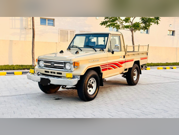 تويوتا  لاند كروزر  ال اكس  1999  عادي  113,000 كم  6 سلندر  دفع رباعي  بيكب  بيج