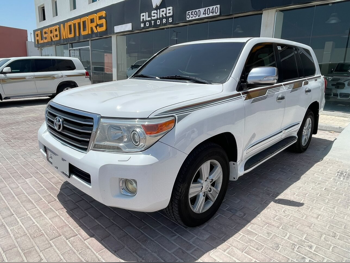 Toyota  Land Cruiser  GXR  2013  Automatic  298,000 Km  6 Cylinder  Four Wheel Drive (4WD)  SUV  White
