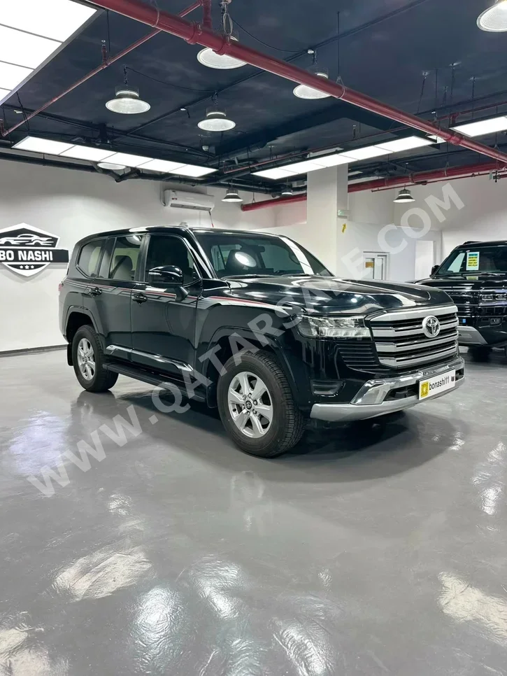 Toyota Land Cruiser GXR 2023 Automatic 147,000 Km 6 Cylinder Four Wheel Drive (4WD) SUV Black
