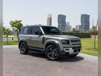 Land Rover  Defender  90 HSE  2022  Automatic  91,000 Km  6 Cylinder  Four Wheel Drive (4WD)  SUV  Green