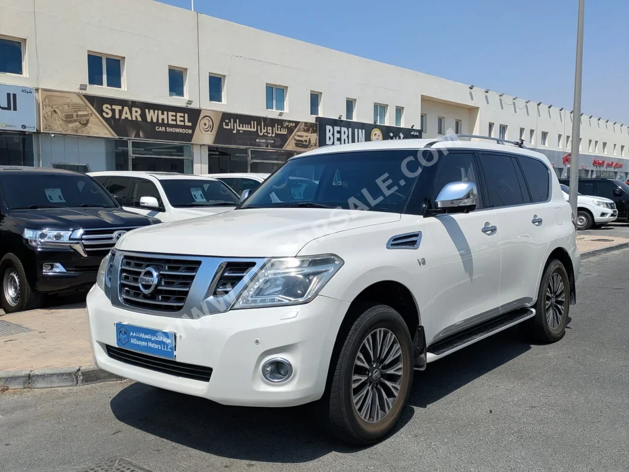 Nissan  Patrol  Platinum  2015  Automatic  343,000 Km  8 Cylinder  Four Wheel Drive (4WD)  SUV  White