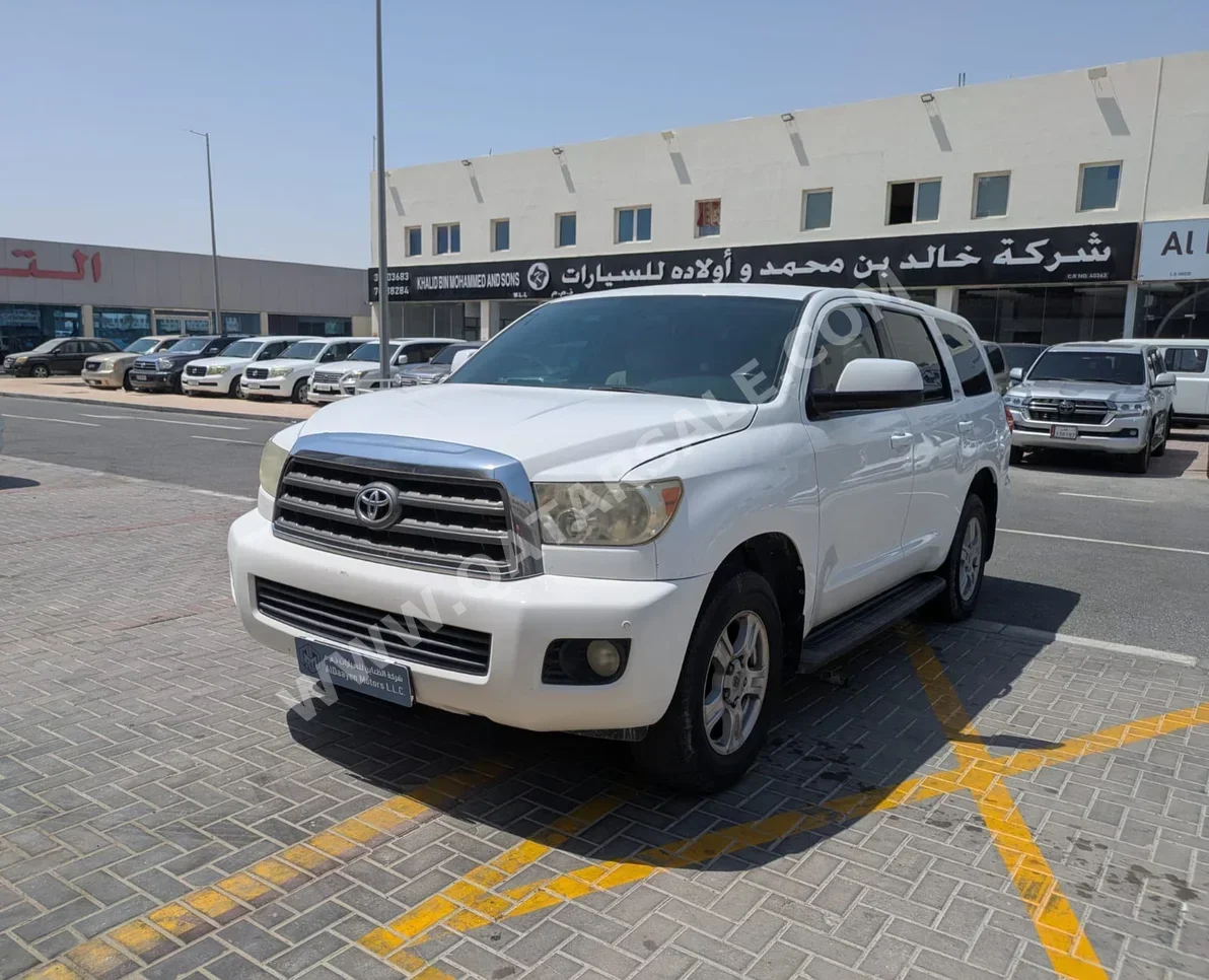 تويوتا سكويا اس ار 5 2012 اوتوماتيك 527,000 كم 8 سلندر دفع رباعي اس يو في أبيض