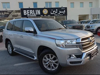 Toyota  Land Cruiser  GXR  2020  Automatic  138,000 Km  8 Cylinder  Four Wheel Drive (4WD)  SUV  Silver