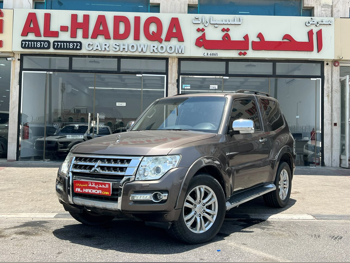 ميتسوبيشي باجيرو GLS 2016 اوتوماتيك 77,000 كم 6 سلندر دفع رباعي اس يو في بني