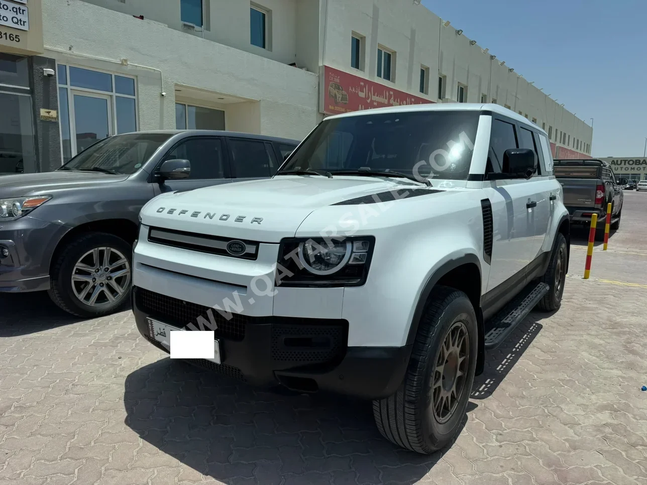 Land Rover  Defender  S 300  2021  Automatic  82,000 Km  4 Cylinder  Four Wheel Drive (4WD)  SUV  White