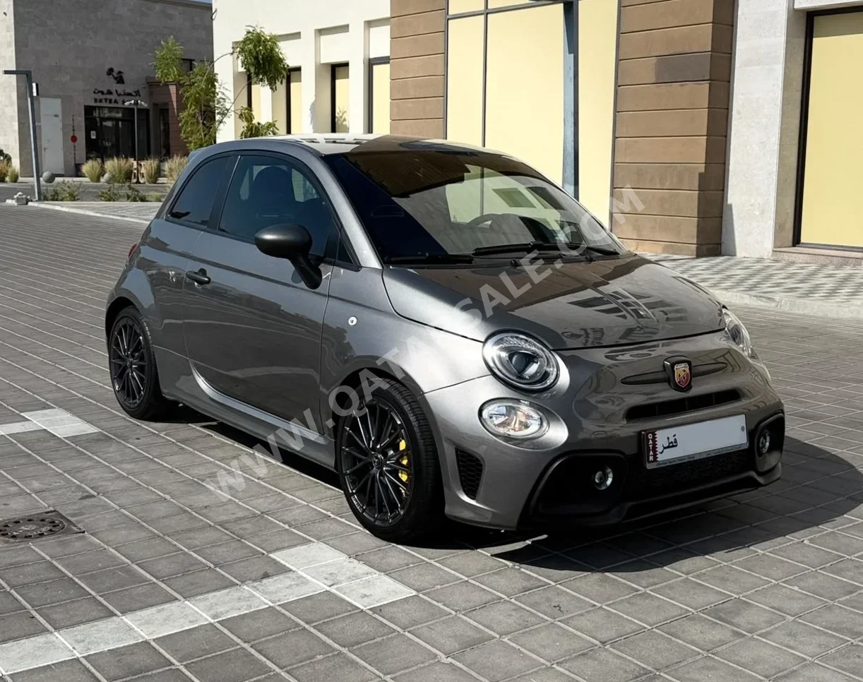 Fiat 695 Abarth 2023 Automatic 64,000 Km 4 Cylinder Front Wheel Drive (FWD) Hatchback Gray