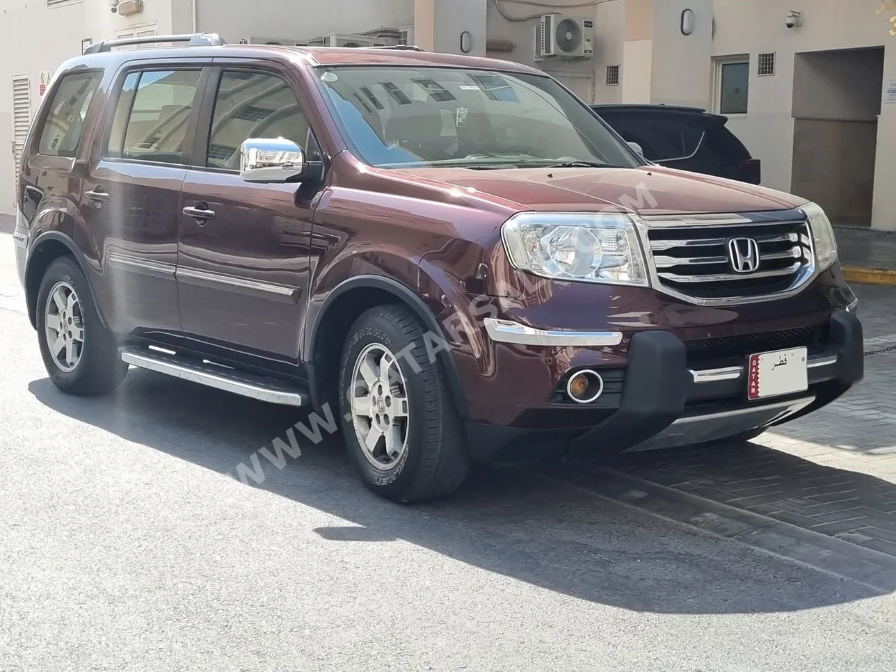 هوندا بايلوت 2015 اوتوماتيك 90,000 كم 6 سلندر دفع رباعي اس يو في عنابي