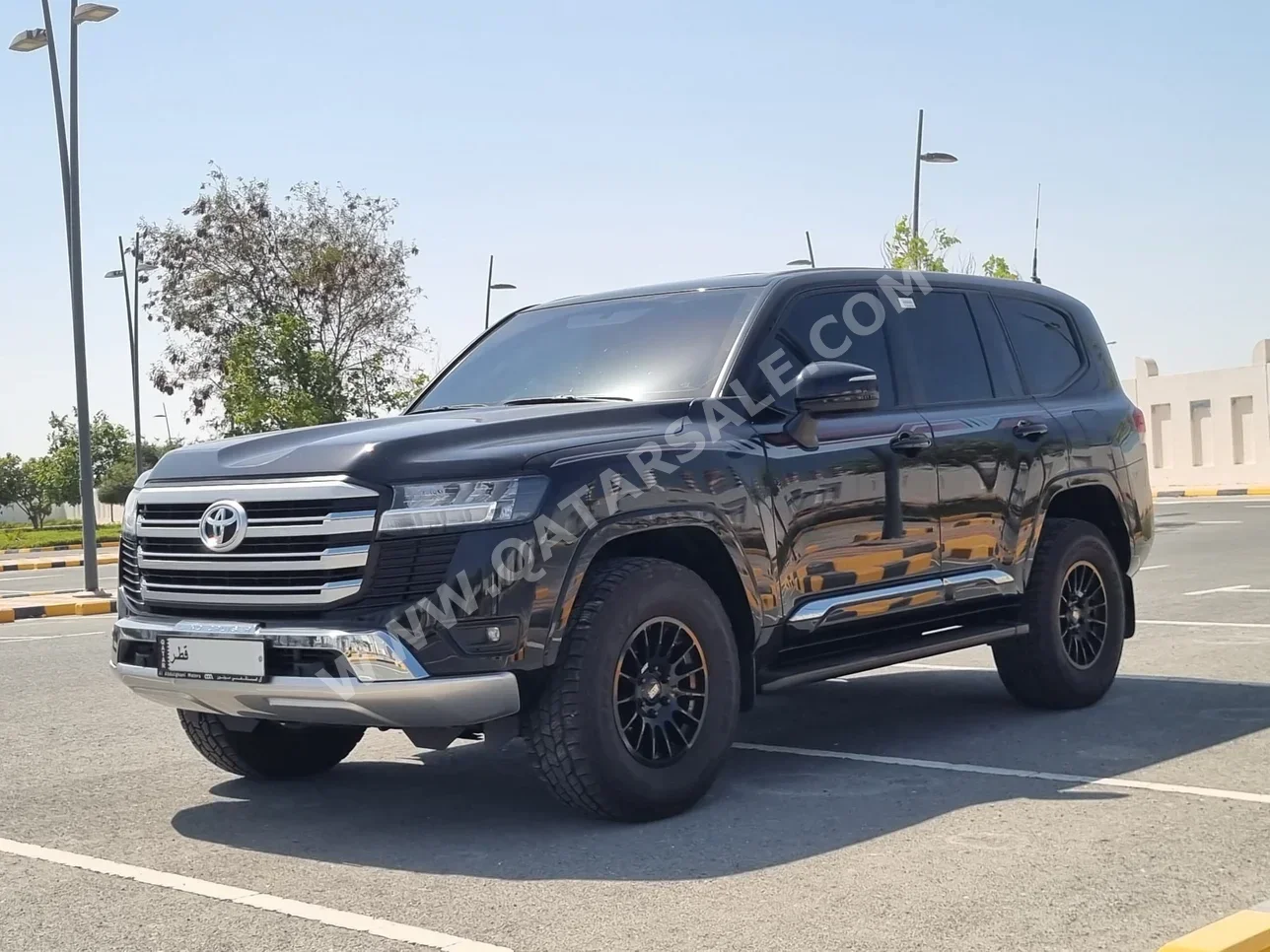 Toyota  Land Cruiser  GXR  2025  Automatic  33,800 Km  6 Cylinder  Four Wheel Drive (4WD)  SUV  Black  With Warranty