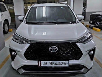 Toyota  Veloz  2024  Automatic  16,600 Km  5 Cylinder  All Wheel Drive (AWD)  SUV  White  With Warranty