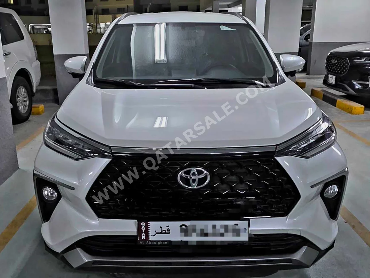 Toyota Veloz 2024 Automatic 16,600 Km 5 Cylinder All Wheel Drive (AWD) SUV White With Warranty