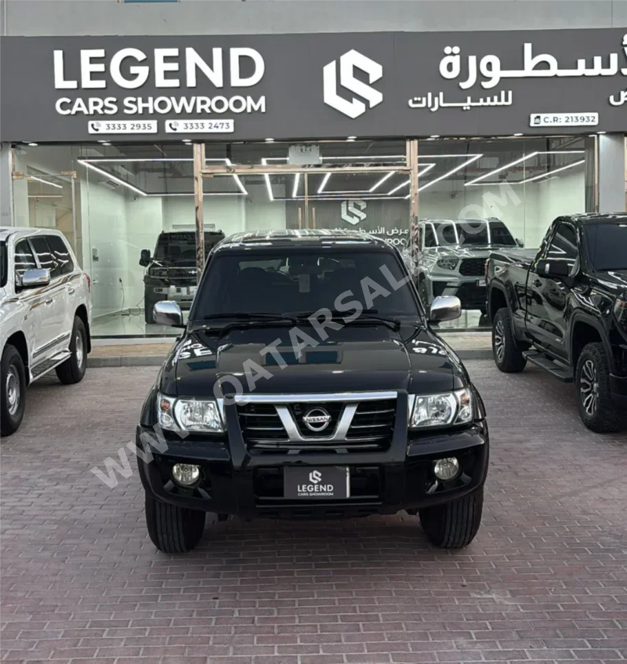 نيسان باترول سوبر سفاري 2002 عادي 22,000 كم 6 سلندر دفع رباعي اس يو في أسود