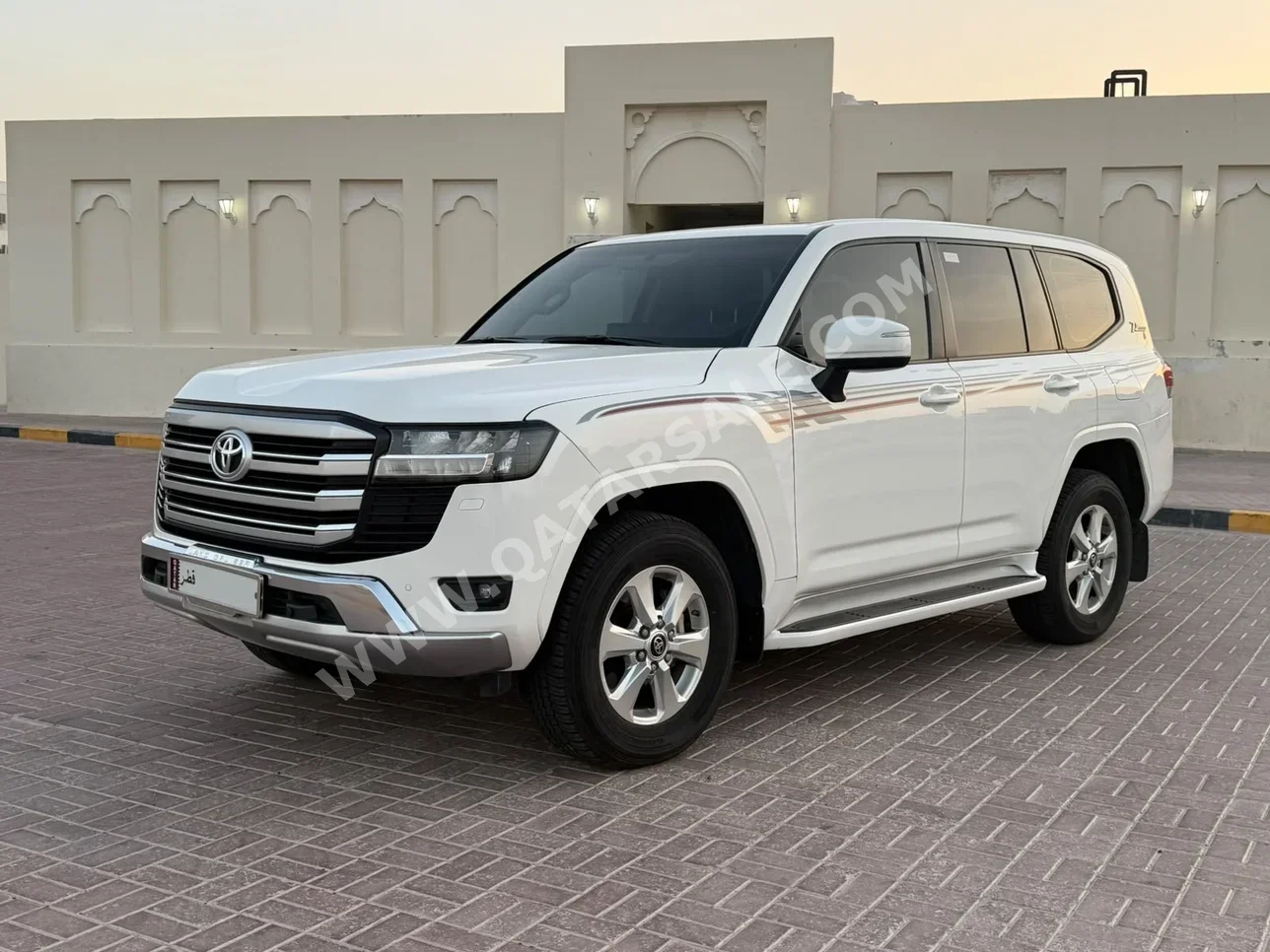 Toyota Land Cruiser GXR Twin Turbo 2022 Automatic 83,000 Km 6 Cylinder Four Wheel Drive (4WD) SUV White With Warranty