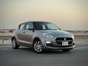 Suzuki  Swift  2024  Automatic  30,000 Km  4 Cylinder  Front Wheel Drive (FWD)  Hatchback  Silver