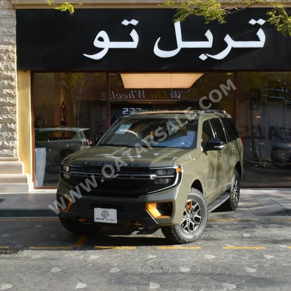فورد اكسبيديشن 2025 اوتوماتيك 1,200 كم 6 سلندر دفع رباعي اس يو في أخضر