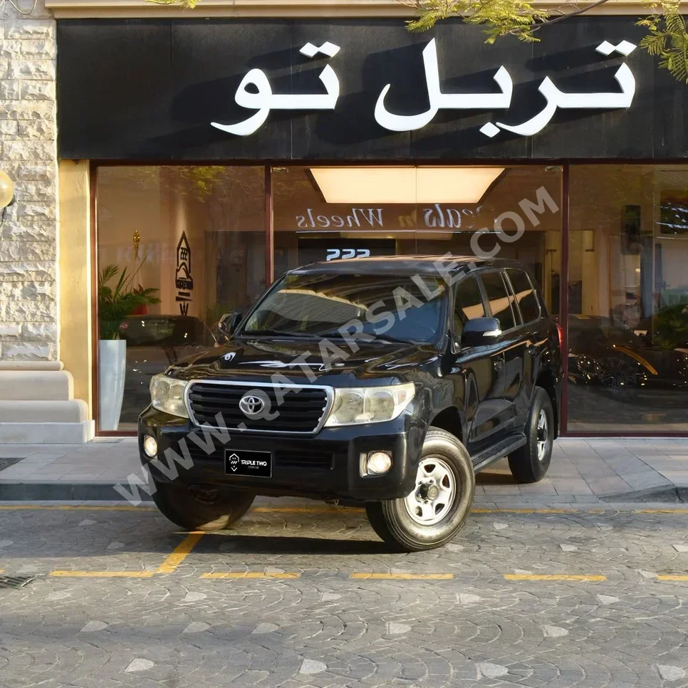 Toyota  Land Cruiser  G  2013  Automatic  352,300 Km  6 Cylinder  Four Wheel Drive (4WD)  SUV  Black