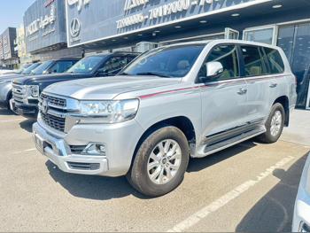 Toyota  Land Cruiser  GXR  2021  Automatic  60,000 Km  8 Cylinder  Four Wheel Drive (4WD)  SUV  Silver
