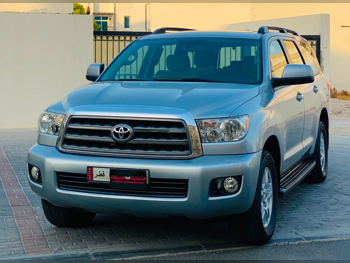 Toyota  Sequoia  2015  Automatic  243,000 Km  8 Cylinder  Four Wheel Drive (4WD)  SUV  Silver