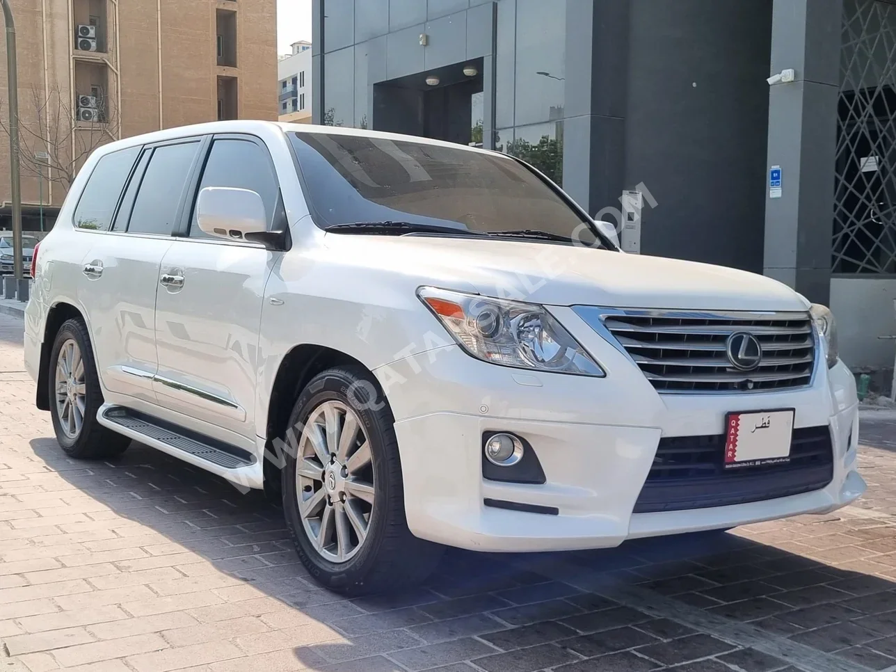 لكزس  ال اكس  570  2010  اوتوماتيك  234,000 كم  8 سلندر  دفع رباعي  اس يو في  أبيض