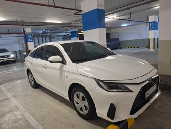 Toyota Yaris 2024 Automatic 47,000 Km 4 Cylinder Front Wheel Drive (FWD) Sedan White With Warranty