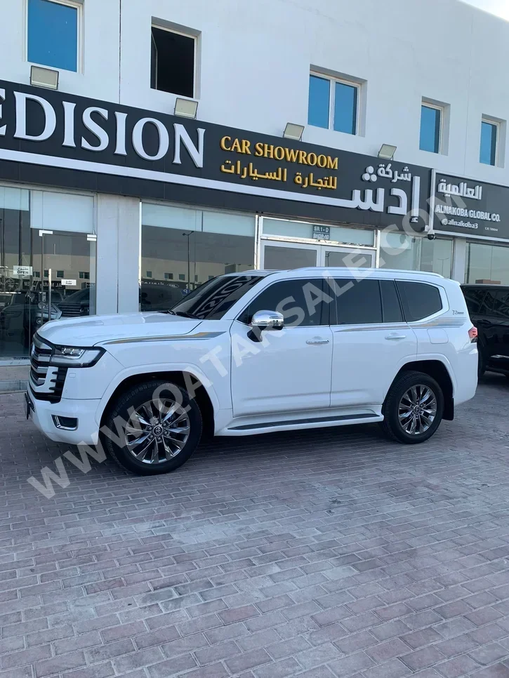 تويوتا لاند كروزر في اكس ار توين توربو 2022 اوتوماتيك 117,000 كم 6 سلندر دفع رباعي اس يو في أبيض