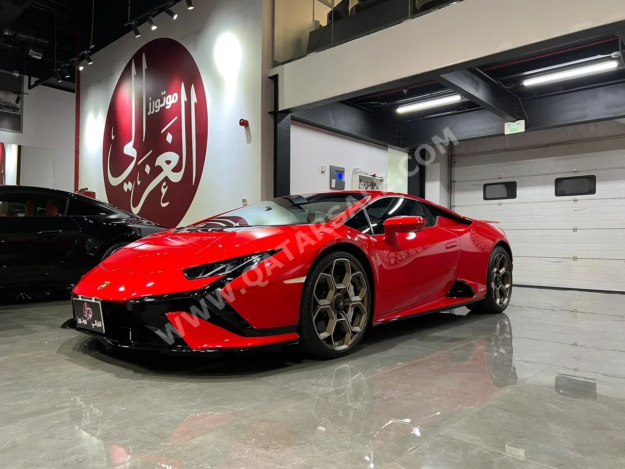 Lamborghini  Huracan  2023  Automatic  9,000 Km  10 Cylinder  Rear Wheel Drive (RWD)  Coupe / Sport  Red