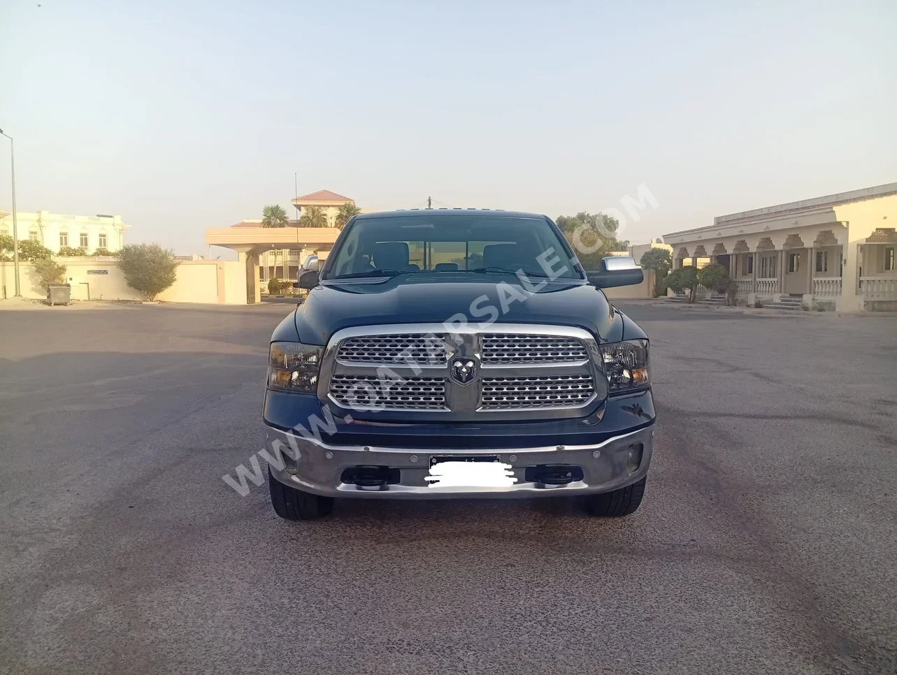Dodge  Ram  1500 Laramie  2015  Automatic  212,000 Km  8 Cylinder  Four Wheel Drive (4WD)  Pick Up  Black
