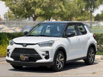 Toyota  Raize  2024  Automatic  14,000 Km  4 Cylinder  Four Wheel Drive (4WD)  SUV  White