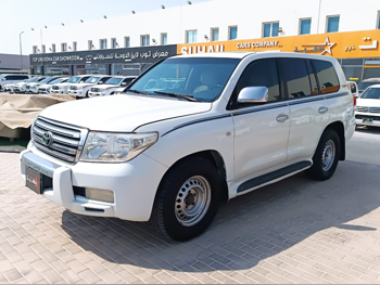 Toyota  Land Cruiser  VXR  2011  Automatic  511,000 Km  8 Cylinder  Four Wheel Drive (4WD)  SUV  White