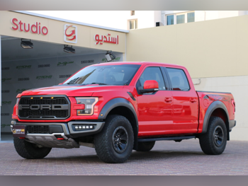 فورد  رابتر  بريفورمنس  2018  اوتوماتيك  159,000 كم  6 سلندر  دفع رباعي  اس يو في  أحمر