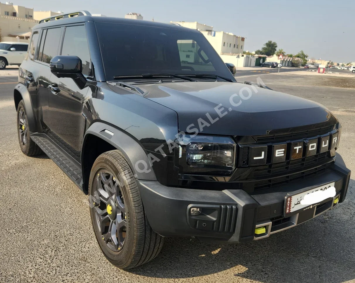 Jetour  T2  Luxury  2025  Automatic  23,400 Km  4 Cylinder  Four Wheel Drive (4WD)  SUV  Black  With Warranty