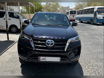 Toyota Fortuner 2022 Automatic 47,800 Km 6 Cylinder Four Wheel Drive (4WD) SUV Black