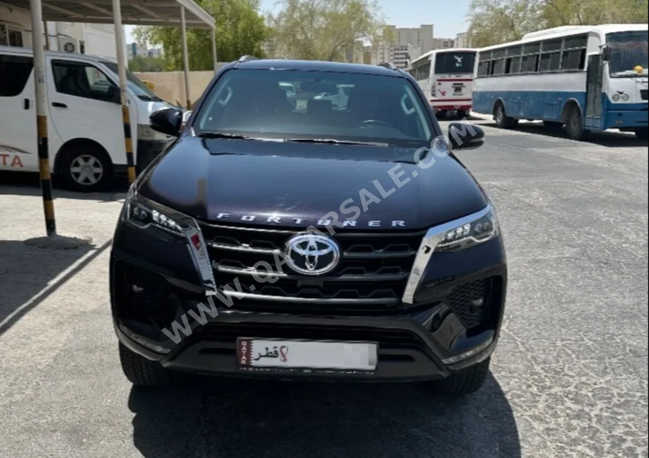 Toyota  Fortuner  2022  Automatic  47,800 Km  6 Cylinder  Four Wheel Drive (4WD)  SUV  Black