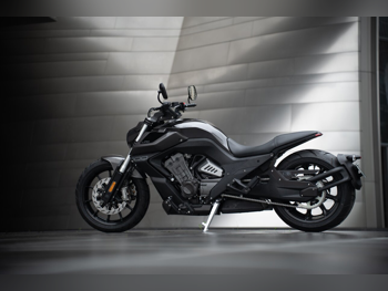 2026 - Color Black -  Warranty